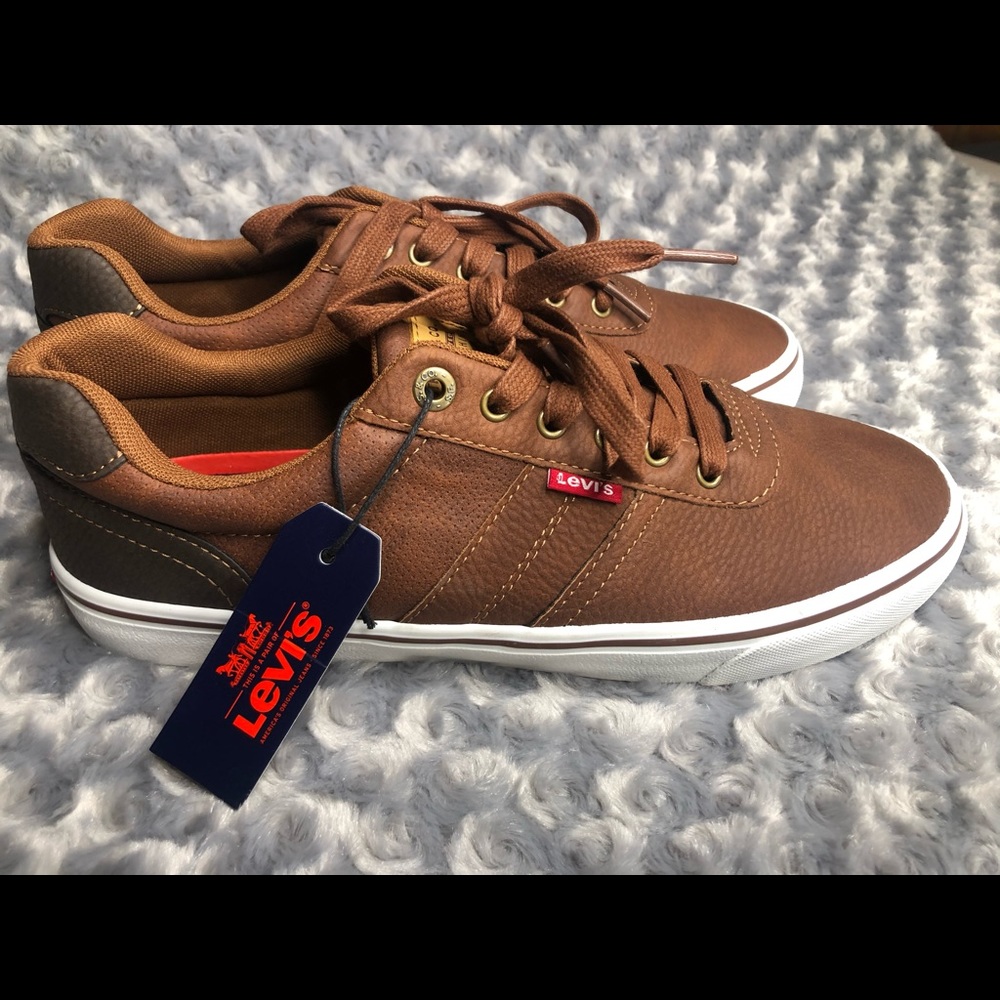 👞 Levi’s shoes